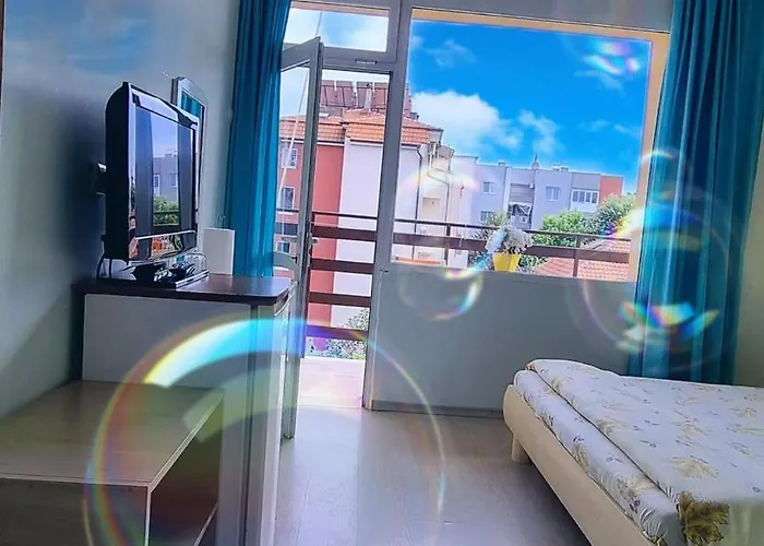 “poli” بيت ضيافة