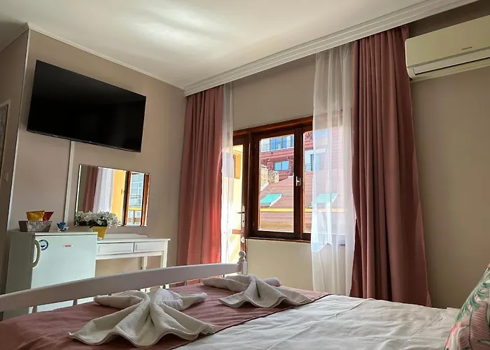 “poli” 4* نيسيبار