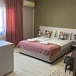 Къща за гости “poli” 4*