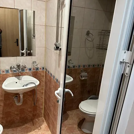 “poli” Guest house