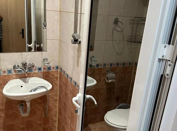 “poli” Guest house