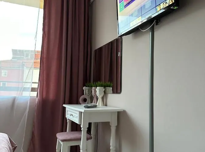 “poli” Guest house